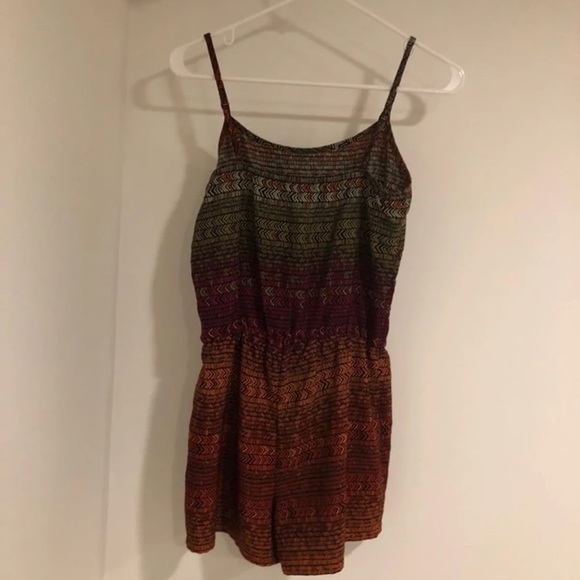 Romper - Picture 2 of 4